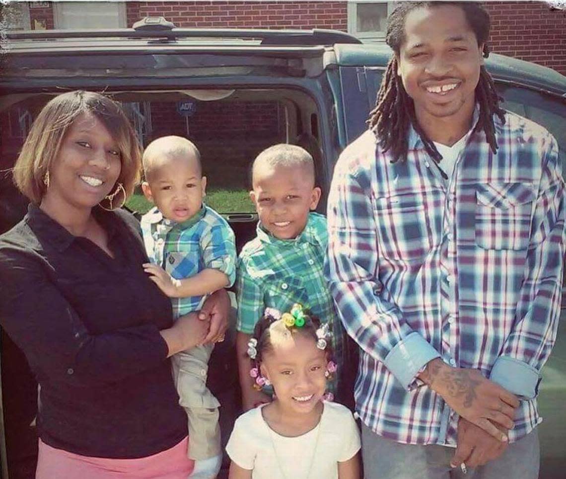 James Elvin Alston III, right, Joshaki Clay, left, the 22-year-old mother of Alston’s three children; sons Zarreon, 1, Myion 3, and five-year-old daughter Zamyia.