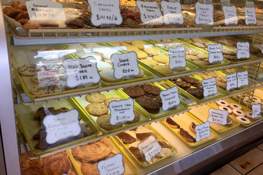 <b>Photo: TODD S./<a href="https://yelp.com/biz_photos/charlies-gourmet-pastries-orlando?utm_campaign=d7640cc5-4f13-48d9-a7fe-9a4f5bc12421%2C4a17a34c-bf44-4783-a198-67cae6a9d285&utm_medium=81024472-a80c-4266-a0e5-a3bf8775daa7" rel="nofollow noopener" target="_blank" data-ylk="slk:Yelp;elm:context_link;itc:0;sec:content-canvas" class="link ">Yelp</a></b>