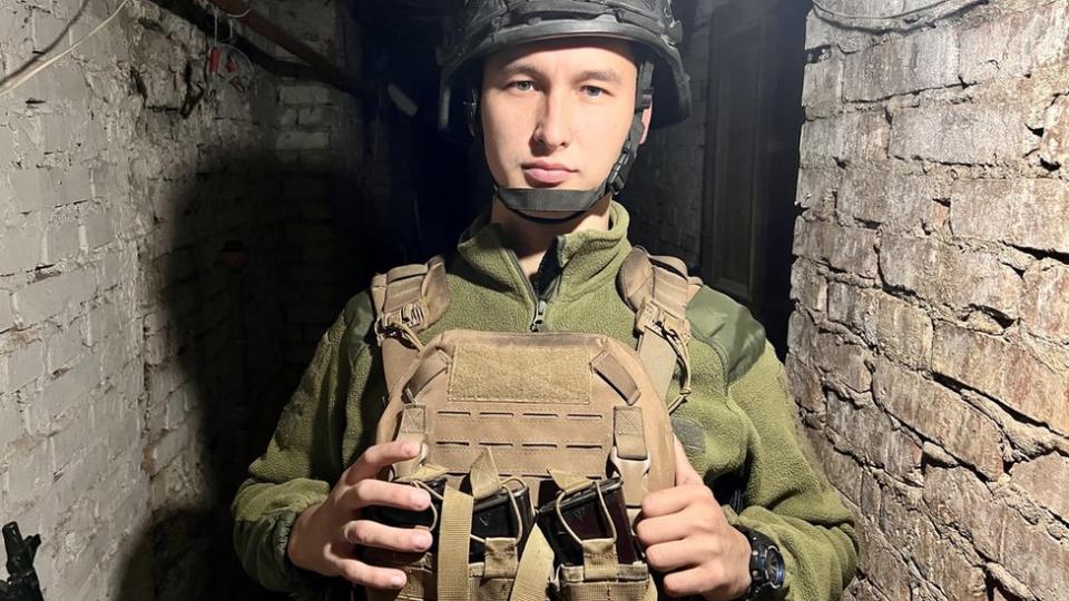 Oleksandr, comandante.