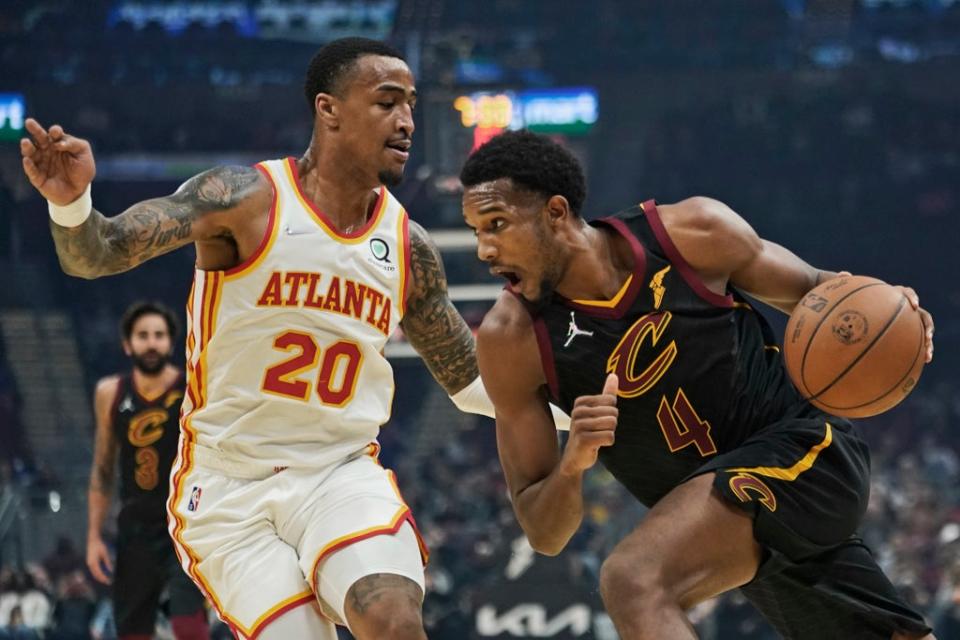 DEP-BAS HAWKS-CAVALIERS (AP)