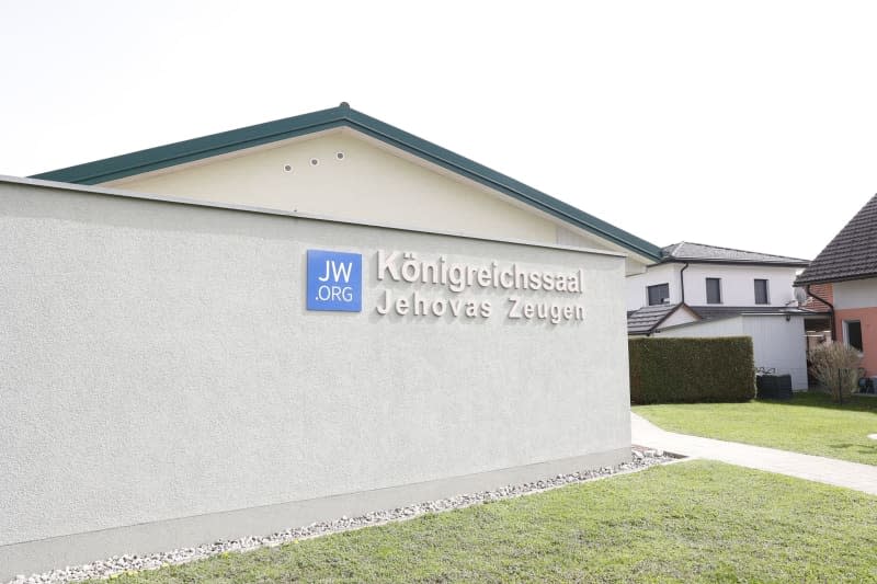 An exterior view of the Jehovah's Witnesses Kingdom Hall, where a package containing explosives has been found  in the entrance area. Erwin Scheriau/APA/dpa