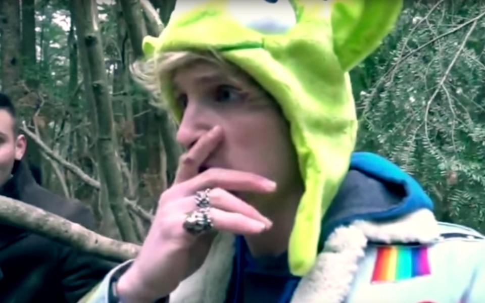 Logan Paul, en un momento del vídeo grabado