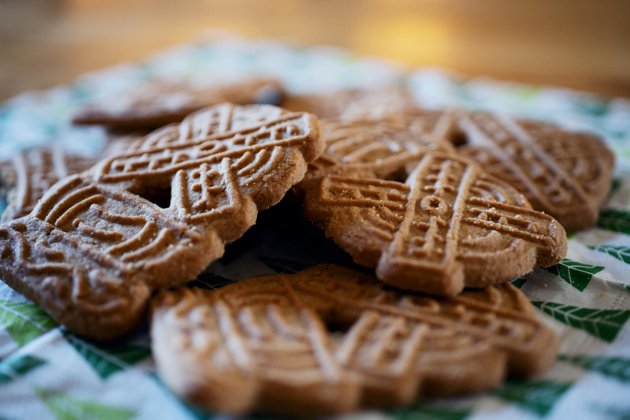 Spekulatius ist ein sehr beliebtes Weihnachtsgebäck - doch woher hat er eigentlich seinen Namen (Bild. Getty Images)