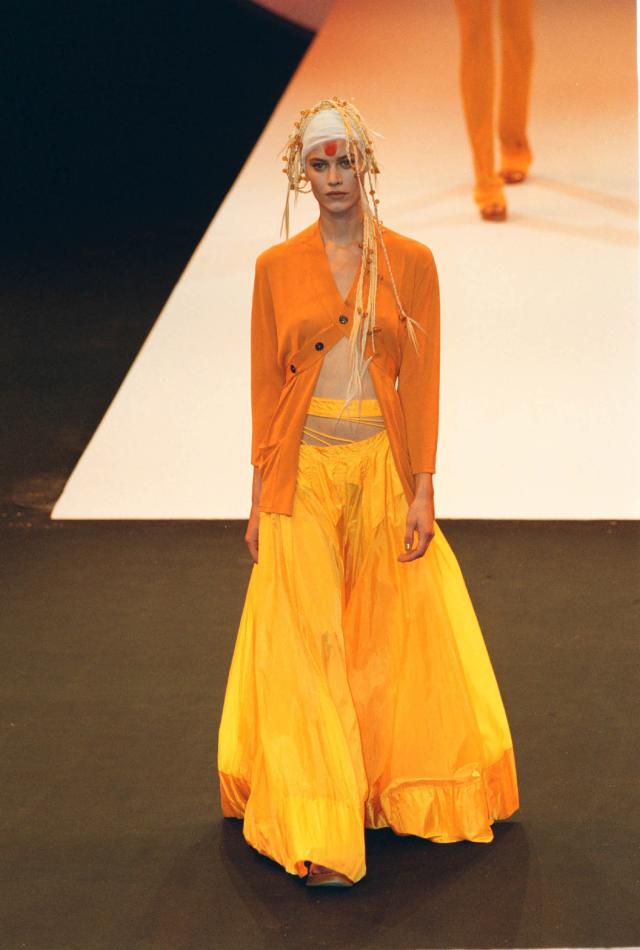 Balenciaga Spring/Summer 2004 in 2023  2005 fashion, Fashion walk, 2000s  runway fashion