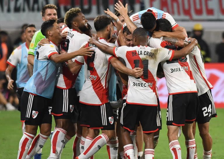 Festejo de gol para River, que terminó el año con otro título, pero con algunas discordias