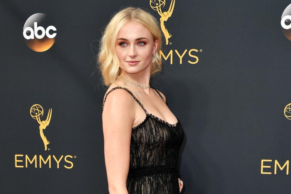 sophie turner emmy primetime christian louboutin red carpet