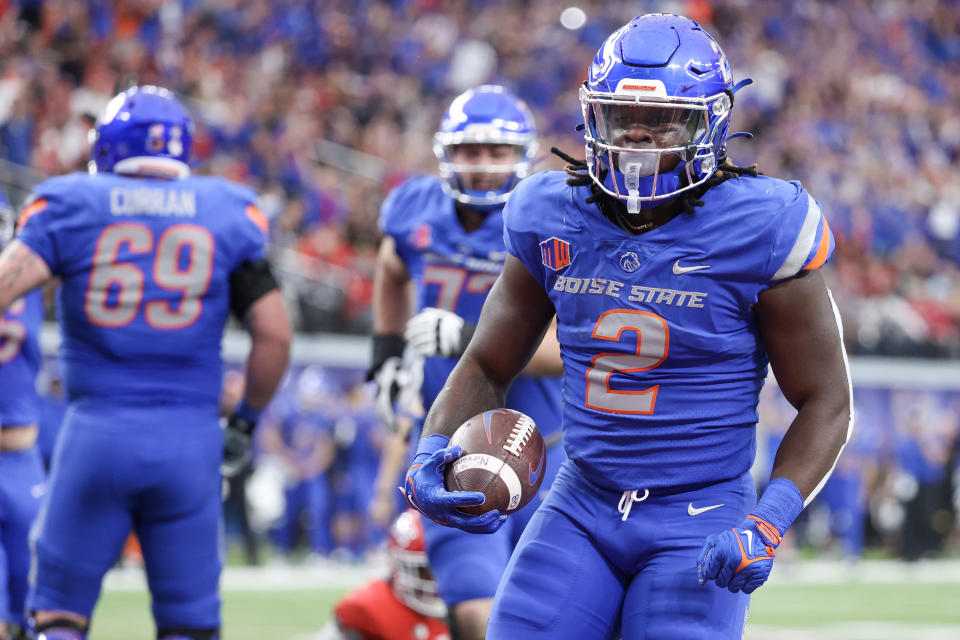 LAS VEGAS, NEVADA - DECEMBER 02: Ashton Jeanty #2 of the Boise State Broncos reacts after scoring a touchdown during the first quarter during the Mountain West Football Championship at Allegiant Stadium on December 02, 2023 in Las Vegas, Nevada. (Photo by Ian Maule/Getty Images)