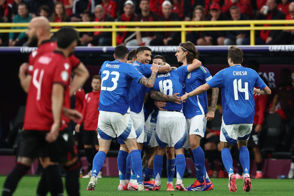 Video: Buffon congratulates Italy players after 2-1 victory over Albania