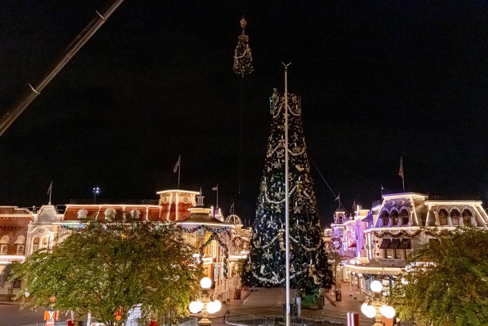 Wondrous décor brings holiday cheer to Magic Kingdom Park on Nov. 2 and kicks off the multi-day transformation at Walt Disney World Resort in Lake Buena Vista, Fla. (Courtney Kiefer)