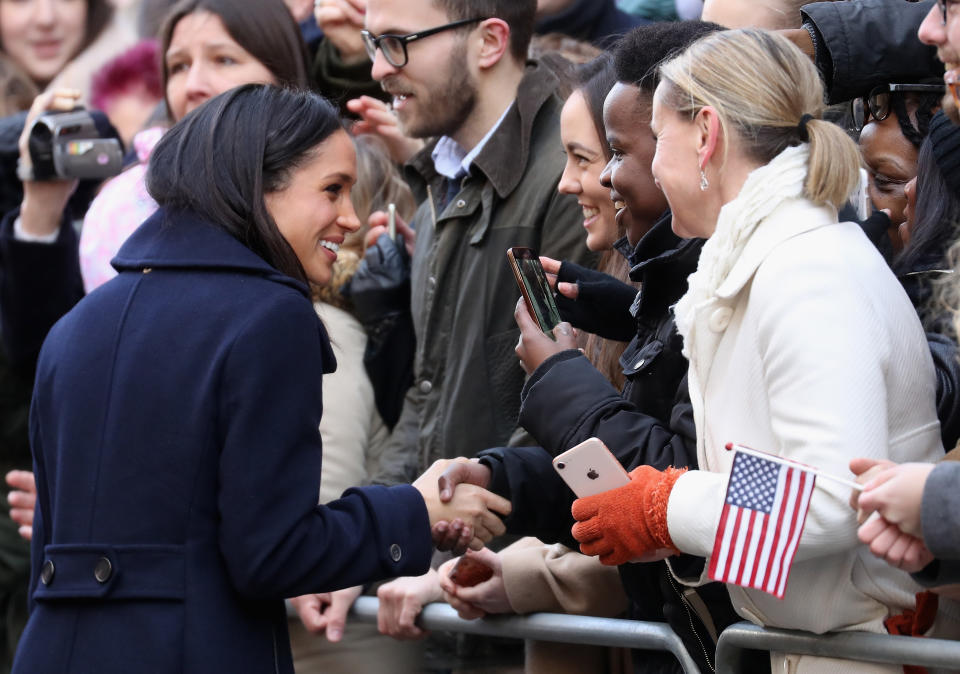 Volksnah und freundlich gab sich die Schauspielerin bei ihrem ersten royalen Auftritt. (Bild: Getty Images)