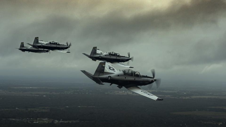 <div>Source: US Air Force photo by Tech. Sgt. Erik Cardenas)</div>