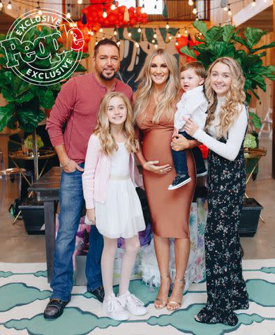 Darling Juliet Photography Jason Aldean, Brittany Aldean and their kids Keeley, Kendyl and Memphis