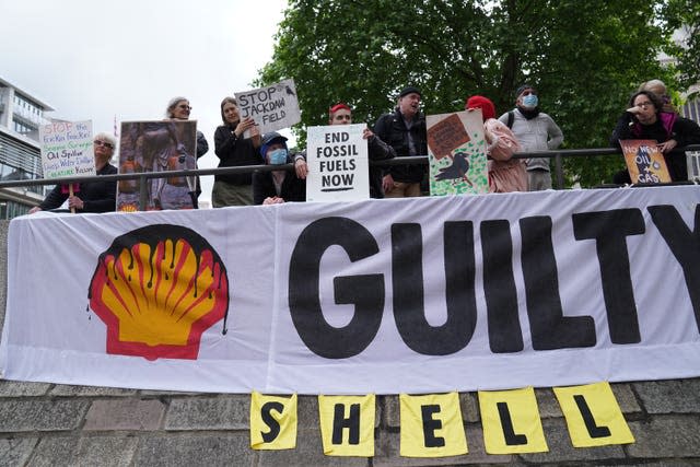 Shell AGM