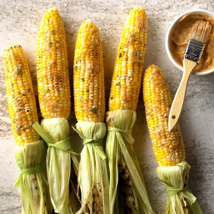 Easy Grilled Corn With Chipotle Lime Butter Exps Sdas18 227475 C04 04  5b 10