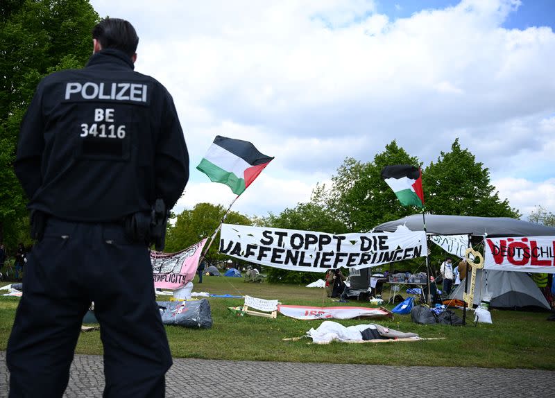 Police at pro-Palestinian protest camp near chancellery in Berlin