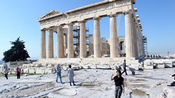 Acht Jahre lang hing das Land am Tropf internationaler Hilfskredite. Foto: dpa