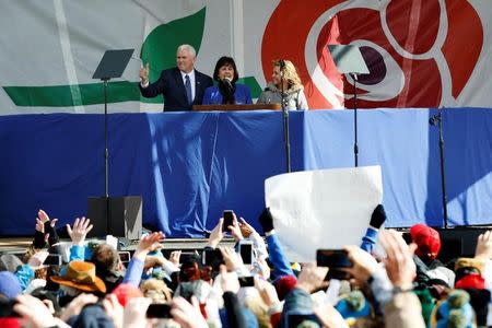 U.S. Vice President Mike Pence, his wife Karen and his daughter greet the crowd at the annual March for Life rally in Washington, DC, U.S. January 27, 2017. REUTERS/Yuri Gripas