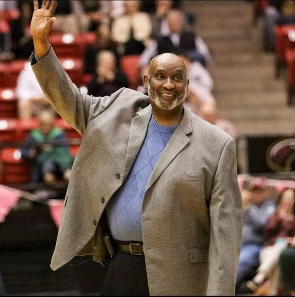 Former NLU hoops standout and longtime high school coach Jesse Burnette passes away at age 70.