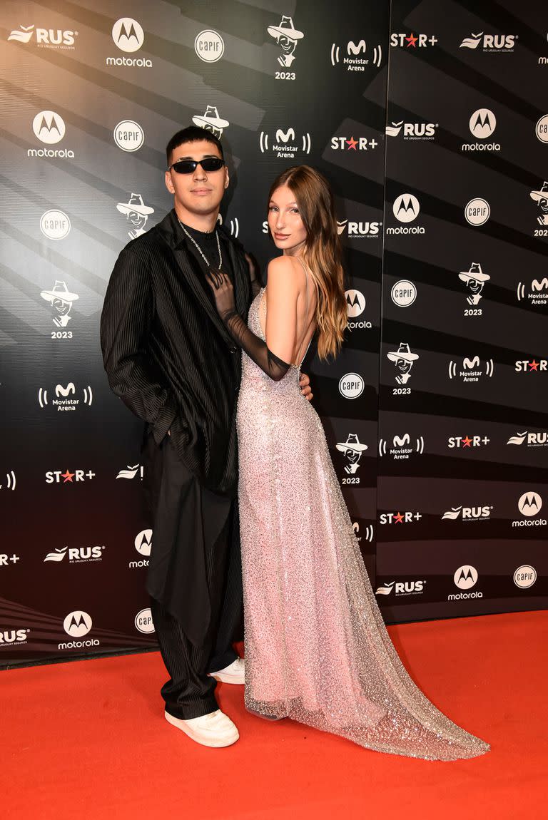 El color de la alfombra roja de los Premios Gardel