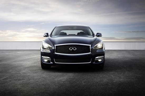 photo 10: 2015小改款Infiniti Q70紐約車展發表，長軸版Q70L同時亮相