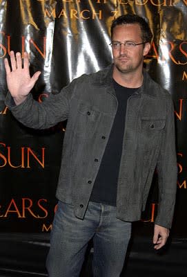 Matthew Perry at the LA premiere of Columbia's Tears of the Sun
