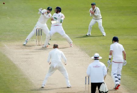 Cricket - England v Australia - Investec Ashes Test Series Third Test - Edgbaston - 31/7/15 England's Ian Bell faces a delivery from Australia's Nathan Lyon Action Images via Reuters / Carl Recine Livepic