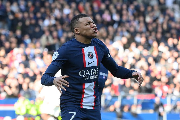 Kylian Mbappe, en un ida y vuelta con PSG que tiene un final abierto