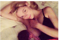 <p>Jaime King protested against anti-breastfeeding supporters with this photograph. The model captioned the Instagram image, “Breastfeeding should not be taboo.” <i>[Jamie King/Instagram]</i></p>