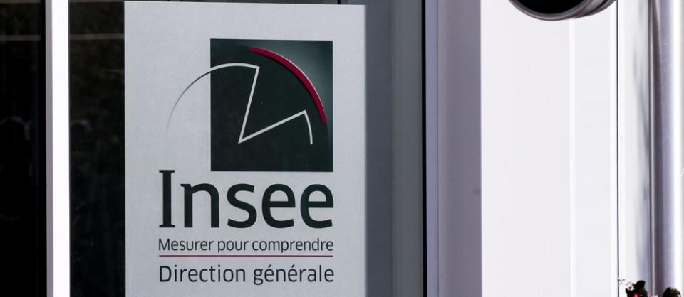 La consommation des ménages, principale composante du PIB, est restée inférieure de 7 % en janvier par rapport à son niveau d'avant la crise, selon l'Insee.
