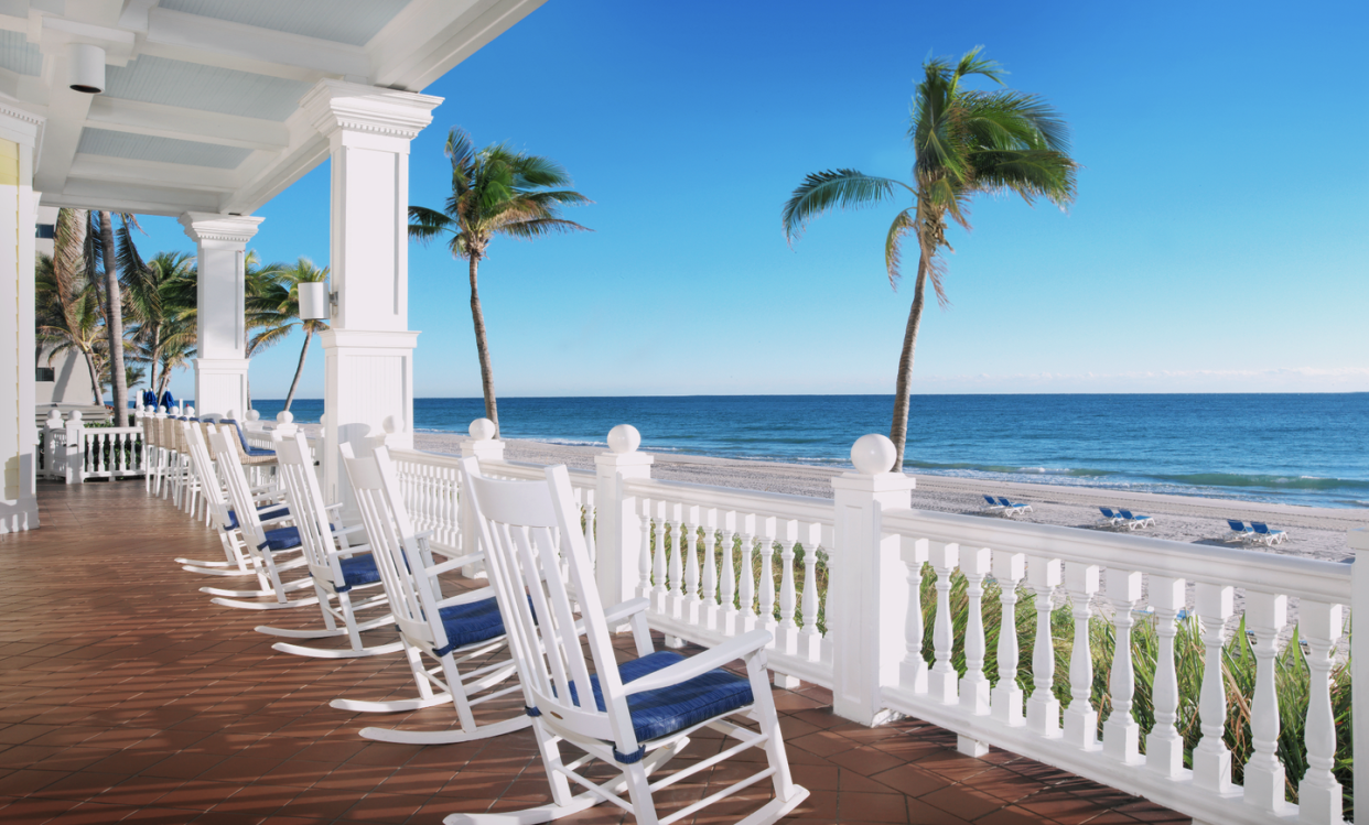 four seasons palm beach pool