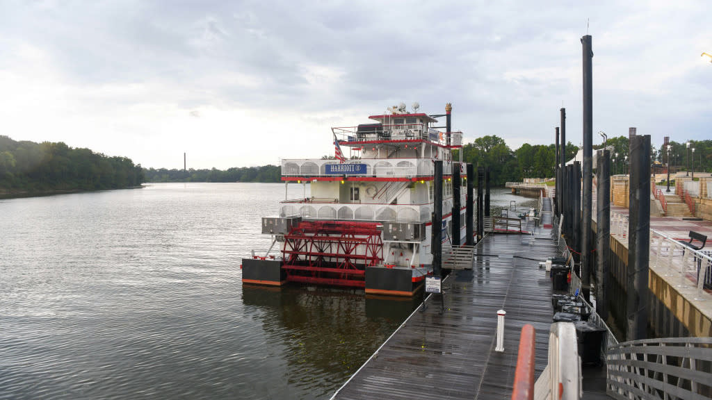 Montgomery Riverfront brawl dock