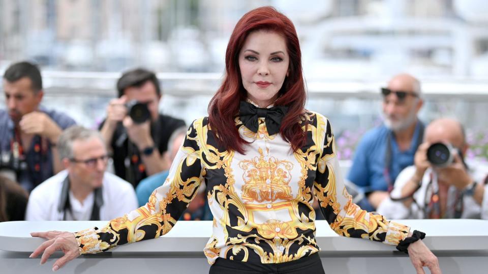 CANNES, FRANCE - MAY 26: Priscilla Presley attends the photocall for &quot;Elvis&quot; during the 75th annual Cannes film festival at Palais des Festivals on May 26, 2022 in Cannes, France. (Photo by Lionel Hahn/Getty Images)