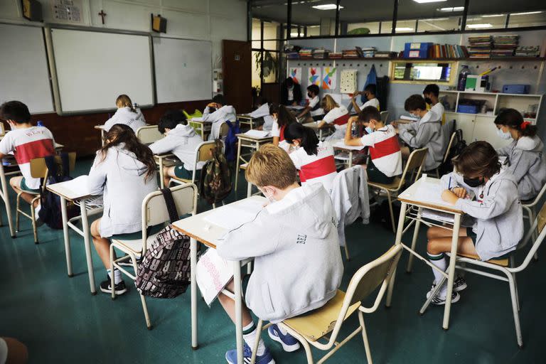 Los chicos del Belgrano Day School, esta mañana, durante las pruebas Aprender 