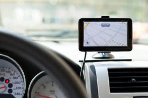 Immer der Navi nach – 12 mobile Navigationsgeräte im Test. (Bild: thinkstock)