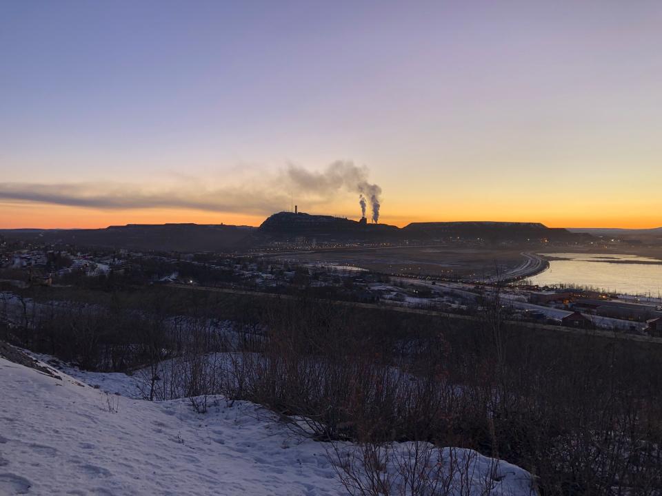 Plumes of smoke rise from LKAB's iron ore mine in Kiruna, Sweden.&nbsp; (Photo: Laura Paddison/HuffPost)