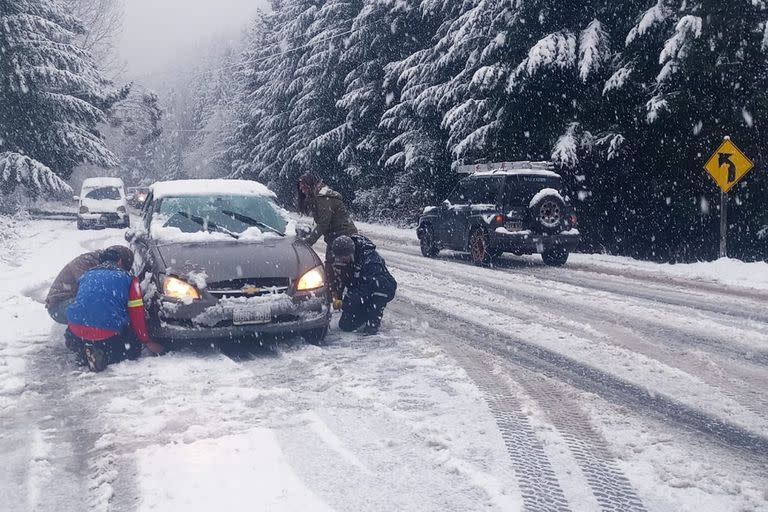 Problemas para transitar por la ruta provincial 45 por las intensas nevadas 