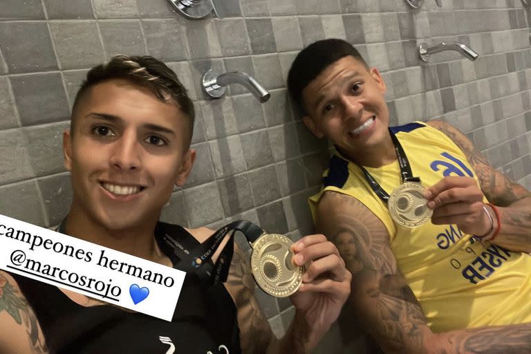 Almendra y Rojo festejaron el campeonato de Boca en el vestuario