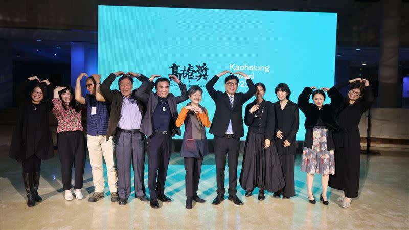 高雄獎舉辦頒獎典禮，陳其邁表示將持續建構多元平台。（圖／市府提供）