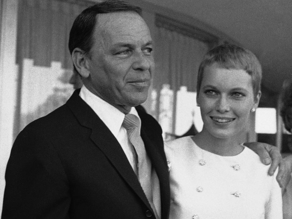 Mia Farrow and Frank Sinatra