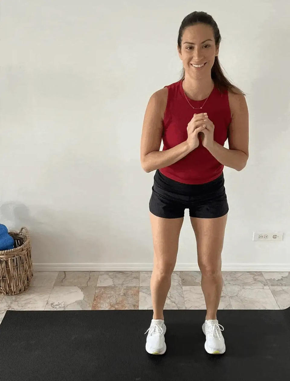 butt exercises Side lunge (Stephanie Mansour)