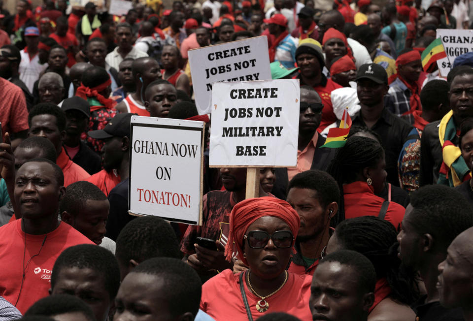 <p>In Ghanas Hauptstadt Accra wird derzeit demonstriert. Grund der Proteste ist Ghanas Erweiterung der Verteidigungskooperation mit den USA. (Bild: REUTERS/Francis Kokoroko) </p>