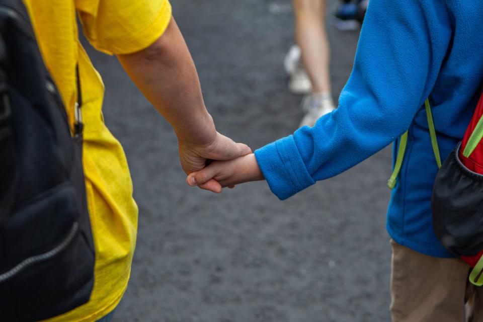 Laut UN-Menschenrechtsbüro trennt die russische Armee ukrainische Kinder von ihren Eltern und gibt sie in Russland zur Adoption frei. - Copyright:  picture alliance/NurPhoto/Richard Wright