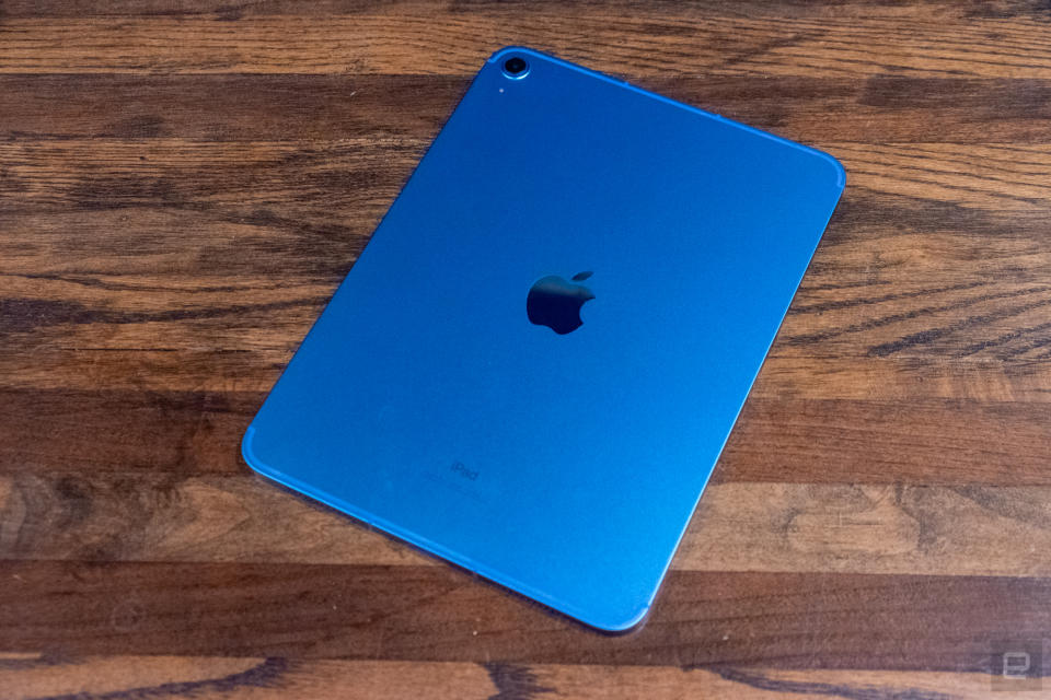 iPad (2022) - back view