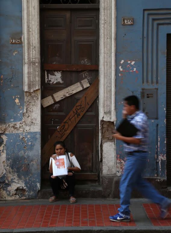 El centro de Lima, patrimonio de humanidad abandonado al polvo y las cenizas