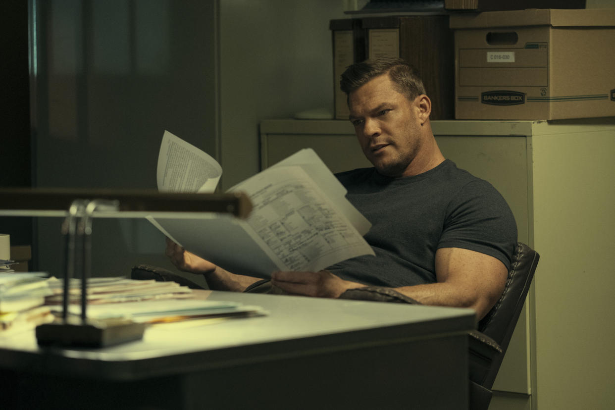  Alan Ritchson as 'Reacher'. 