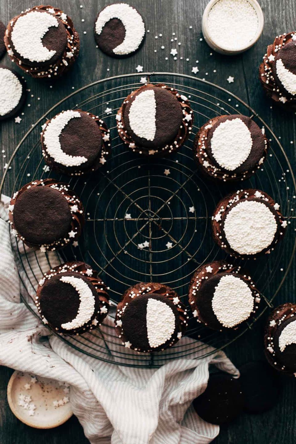 Full Moon Cupcakes