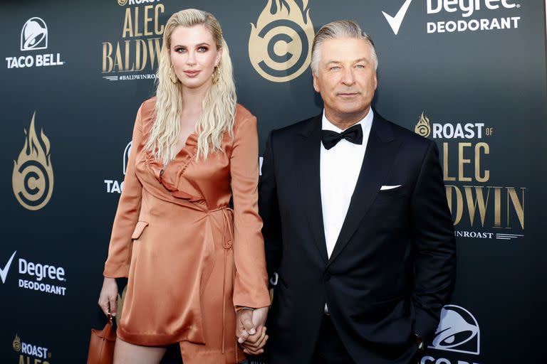 Alec Baldwin junto a Ireland Baldwin