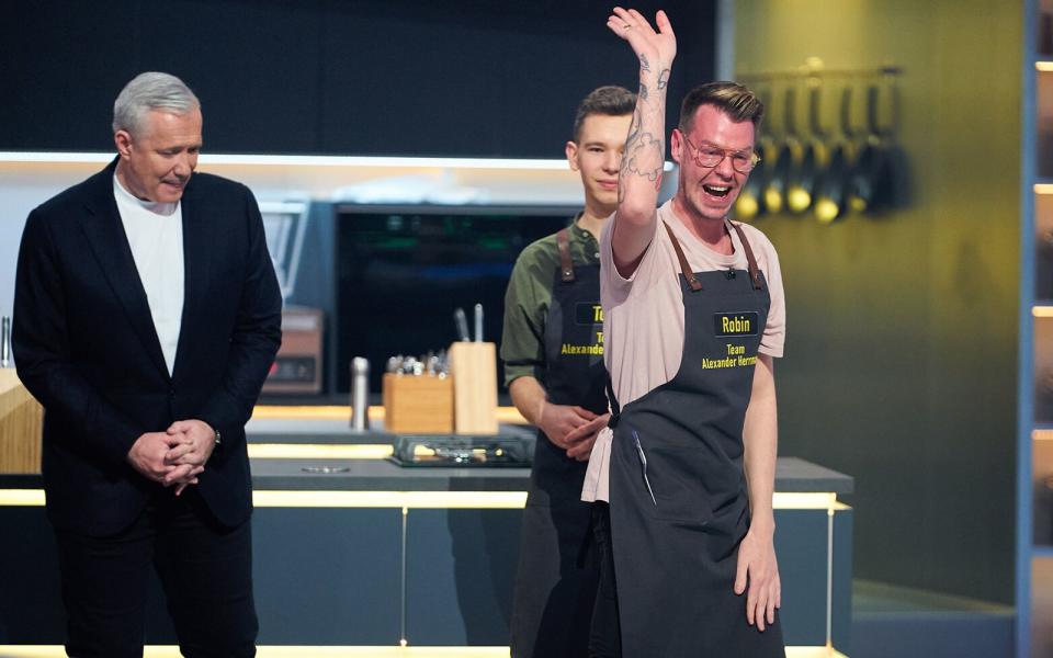 "Ich sage danke, danke, danke!" Der sympathische Friseur Robin verlässt "The Taste". (Bild: SAT.1 / Jens Hartmann)