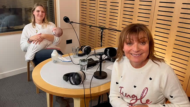 lorraine-kelly-inside-studio