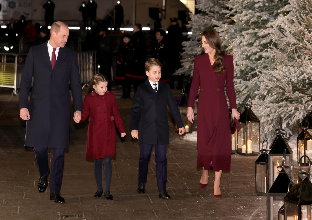 LONDON, ENGLAND - DECEMBER 15: Prince William, Prince of Wales, Princess Charlotte of Wales and Prince George of Wales and Catherine, Princess of Wales attend the 'Together at Christmas' Carol Service at Westminster Abbey on December 15, 2022 in London, England. Spearheaded by Catherine, Princess of Wales and supported by The Royal Foundation, this year's carol service is dedicated to Her late Majesty Queen Elizabeth II and the values she demonstrated throughout her life.  (Photo by Chris Jackson/Getty Images)